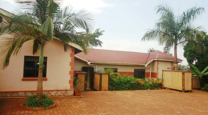 Palm Gardens and Guest House