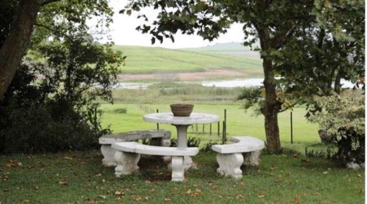 Pathways Country Yoga Retreat