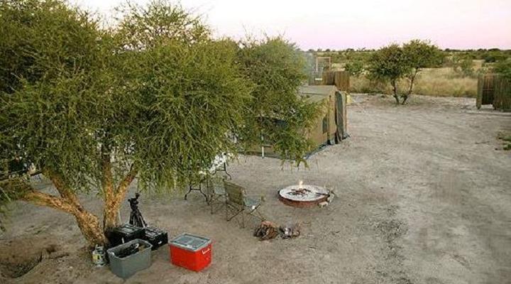 Big Foot Tours - Central Kalahari Game Reserve Campsites