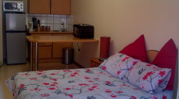 La-Ronè Oornag Akkommodasie