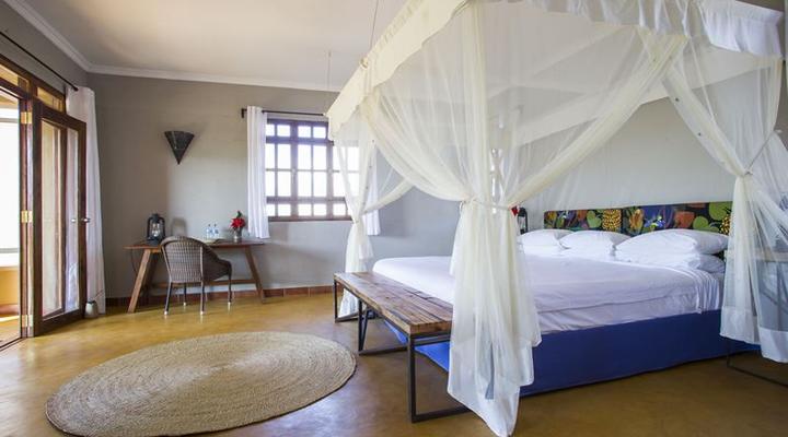 Farm House Valley Lodge