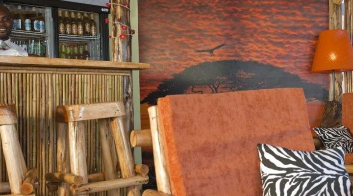 2 Friends Beach Hotel