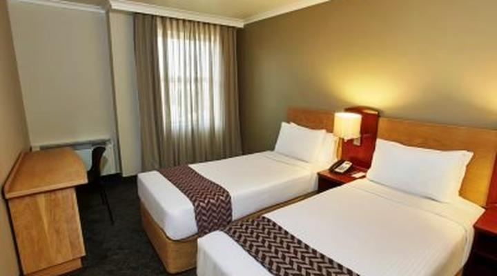 StayEasy Century City