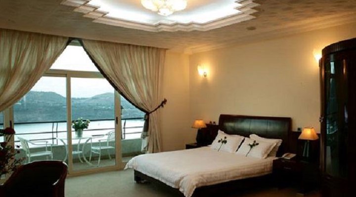 Dreamland Hotel and Resort