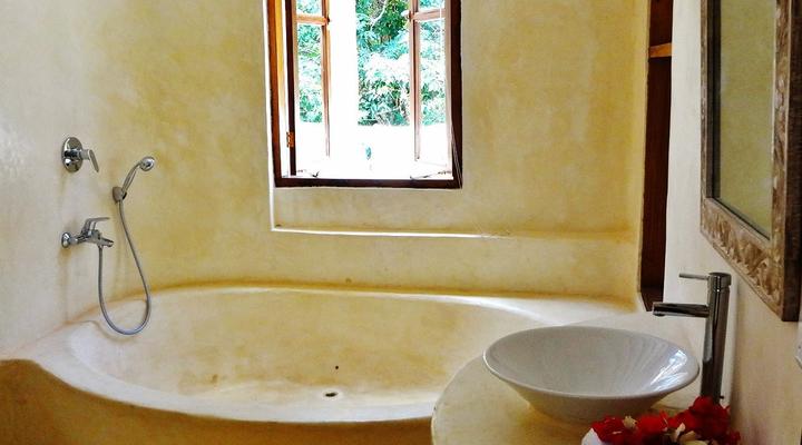 Tamani @ Galu Beach Sea Lodge