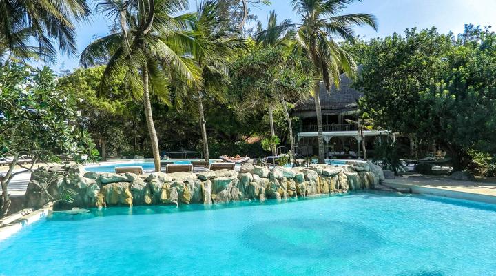 White Elephant Sea and Art Lodge