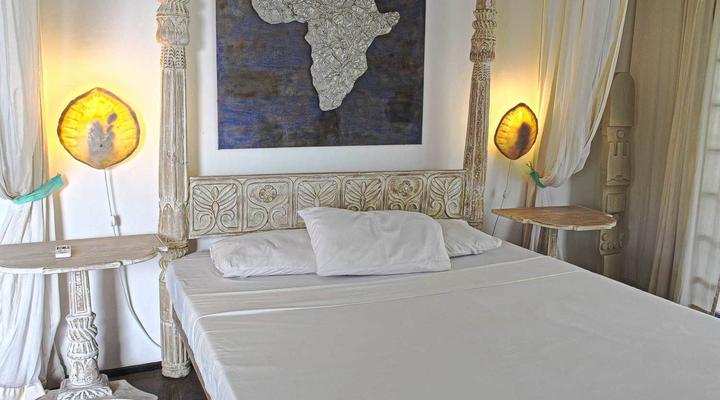 White Elephant Sea and Art Lodge