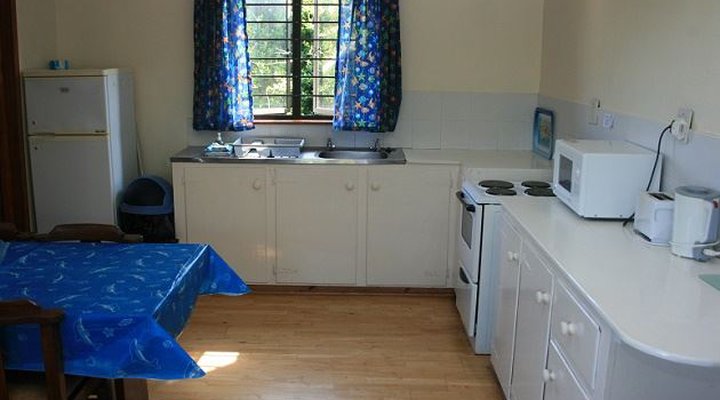 Rugged Rocks Beach Cottages