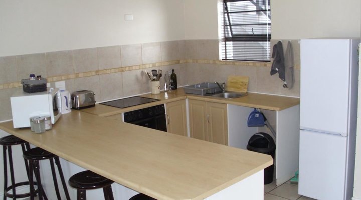 Hilton Court Apartment 12