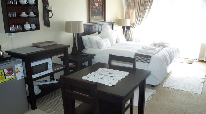 Tierra Pequena B&B and Equestrian Estate