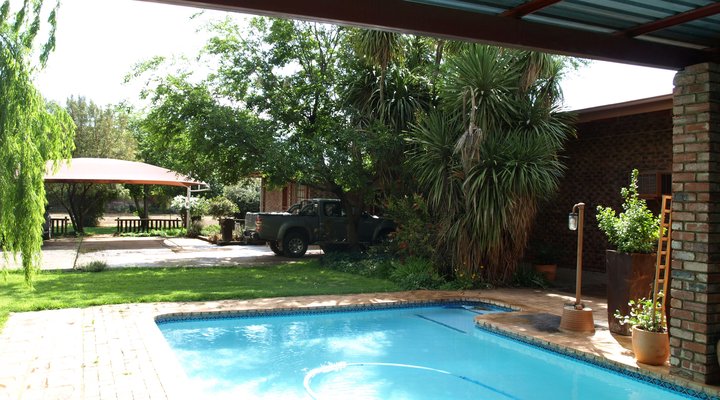 Tierra Pequena B&B and Equestrian Estate