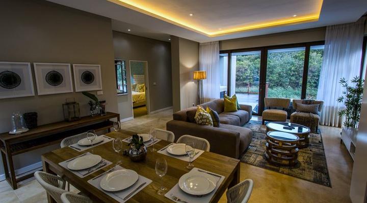 18 Tinderwood on the Lake