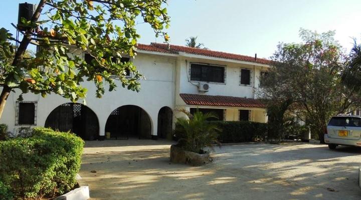 Sea-front Family Holiday Home