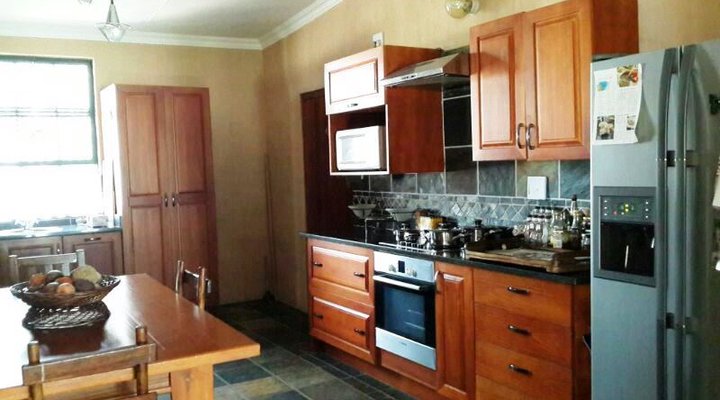 LeNgwenya Private Game Lodge