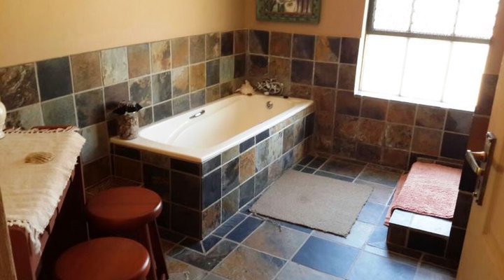 LeNgwenya Private Game Lodge