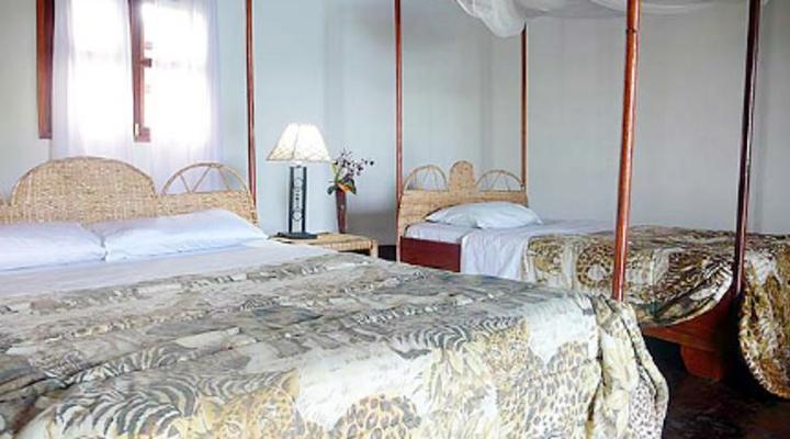 Nyinabulitwa Country Resort & Safari Camp