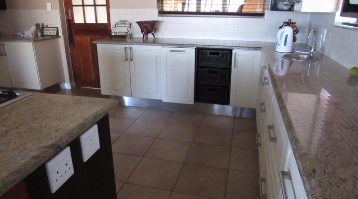 Modern Open-Plan Home 