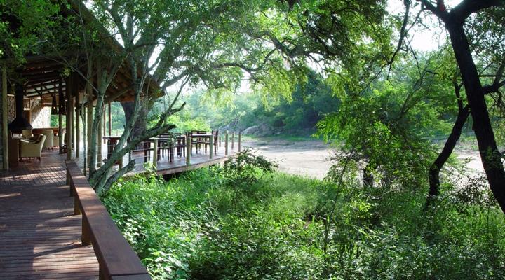 Rhino Post Safari Lodge - Rhino Walking Safaris