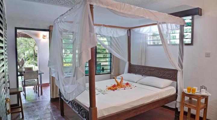 Coral Beach Cottages