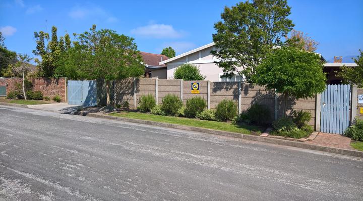 Sunny Family-Friendly Home