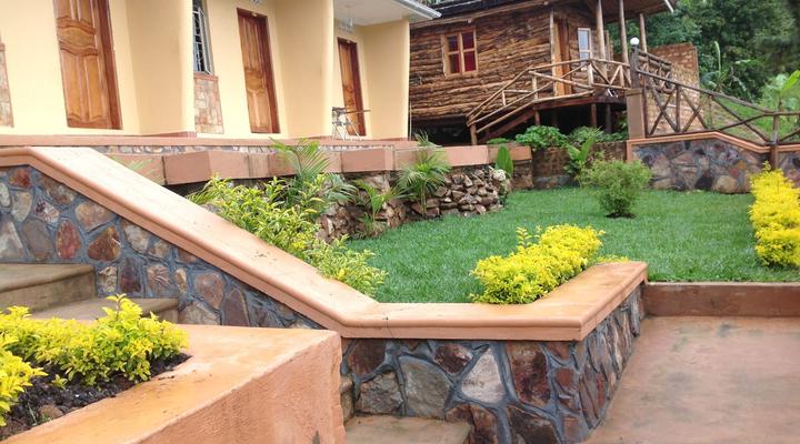 Bunyonyi View Gorilla Packers