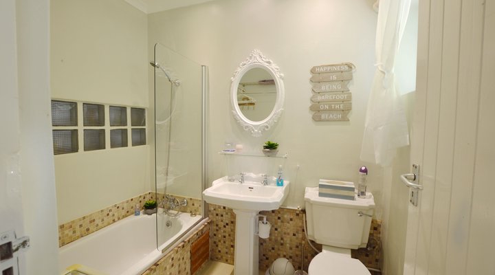 Breakwaters Self-Catering Guest House