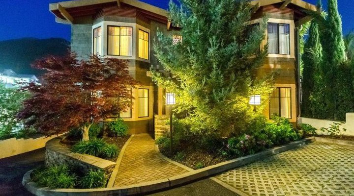 San Luis Creek Lodge