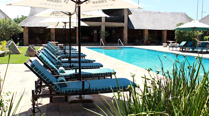 Misty Hills Country Hotel