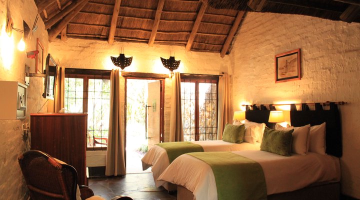 Misty Hills Country Hotel