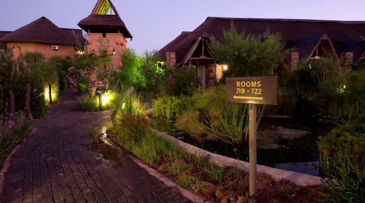 Misty Hills Country Hotel