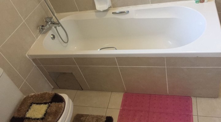 Rosey Inn Guest House