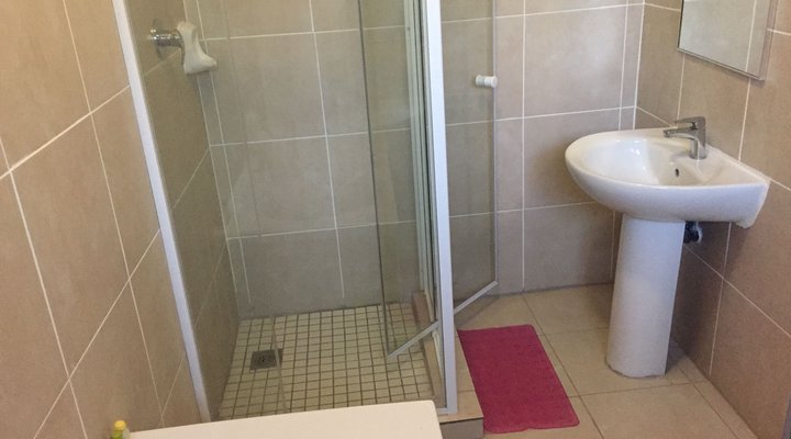 Rosey Inn Guest House