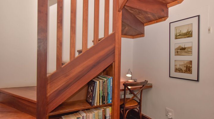 Charming Rosmead Cottage