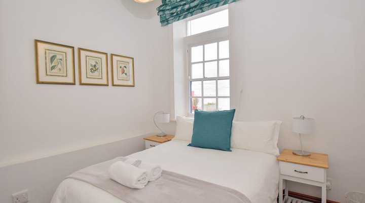 Charming Rosmead Cottage