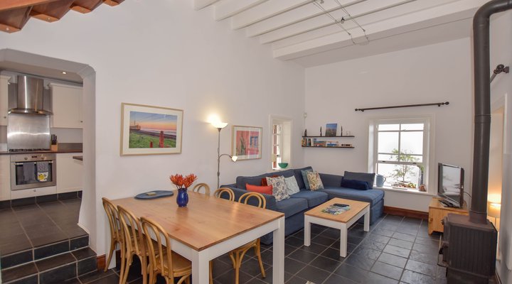 Charming Rosmead Cottage