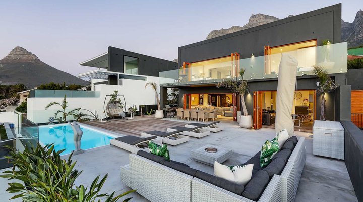 Jo Leos Villa