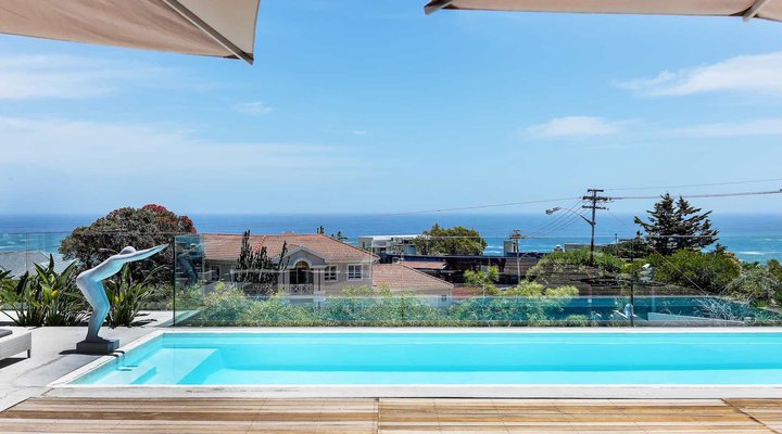 Jo Leos Villa