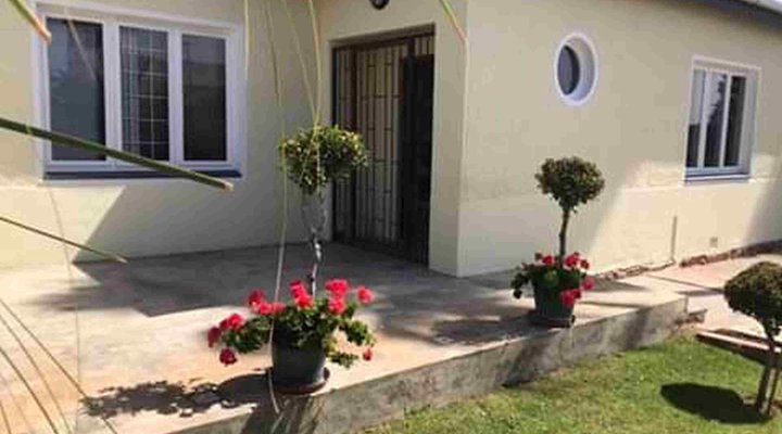 Berg Street Holiday Home