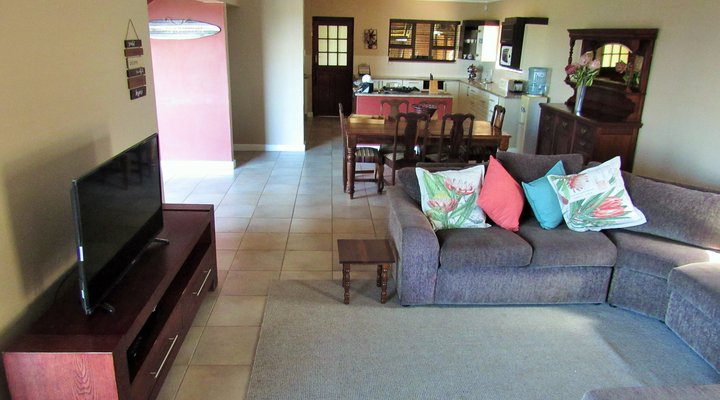 Modern Open-Plan Home 