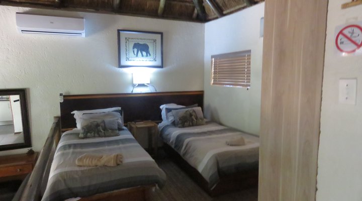 Chalet Pumba, Elephant Camp, Mabalingwe