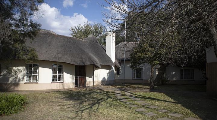 Jimmy's Place - Thatch Lodge