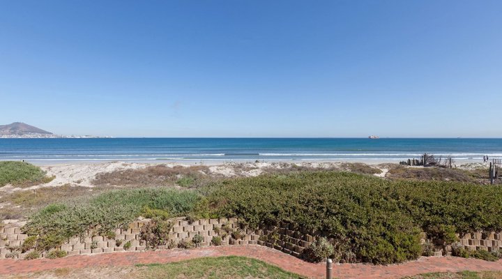 Leisure Bay 225