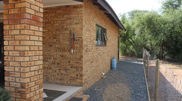 Marakele Animal Sanctuary Toms Cottage