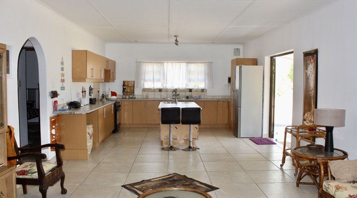 Marakele Animal Sanctuary Toms Cottage