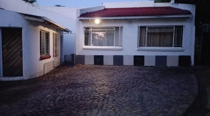 Fourways Backpackers Lodge 