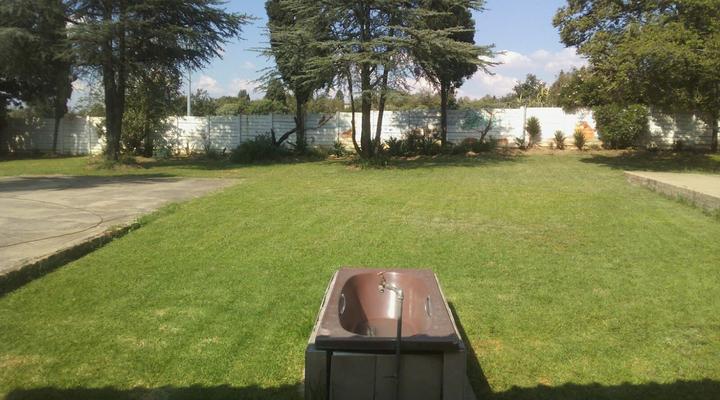 Fourways Backpackers Lodge 