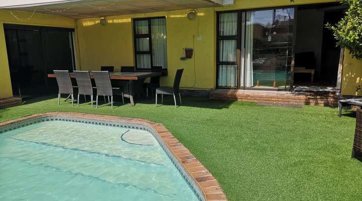 Suzie's Coffee Shop Accommodation 2