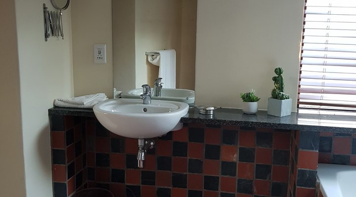 Elements Lodge 150