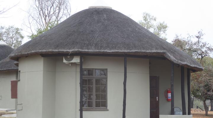 Distinctly Africa - Manyeleti