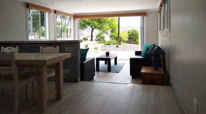 Bluebottle House